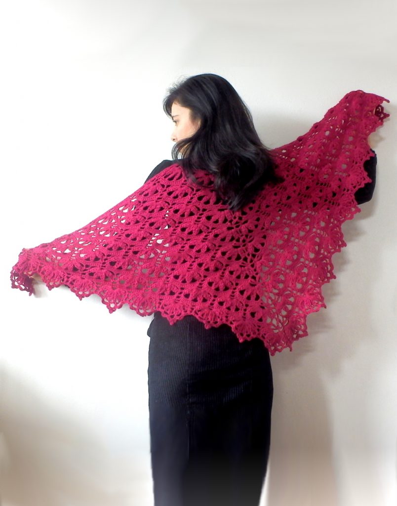 crochet beautiful lace triangular shell shawl